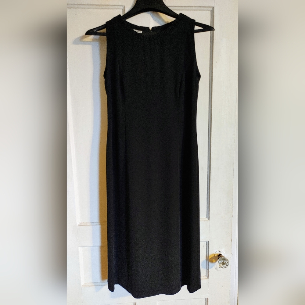 Classic Armani Collezioni Sleeveless Sheath Black Dress 12